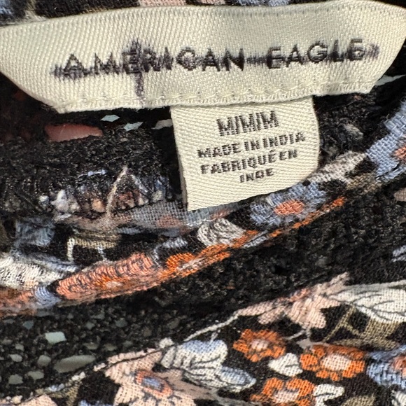American Eagle Floral Eyelet Open Back Long Sleeve Blouse- Size Medium - Picture 5 of 5